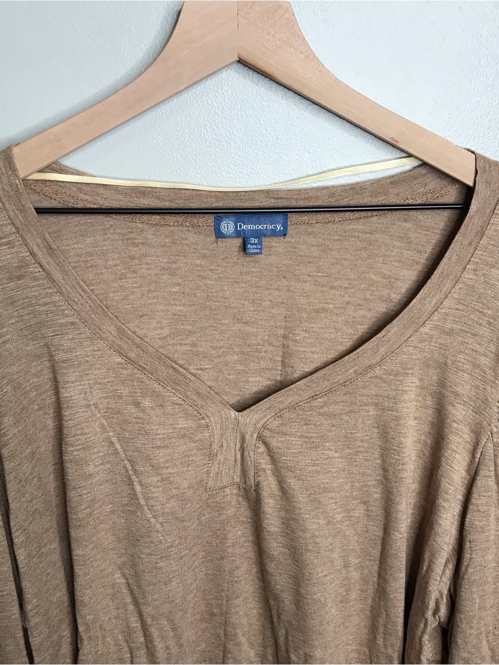 Democracy V-Neck Balloon Sleeve Tunic Women’s Size 3X - Picture 2 of 5